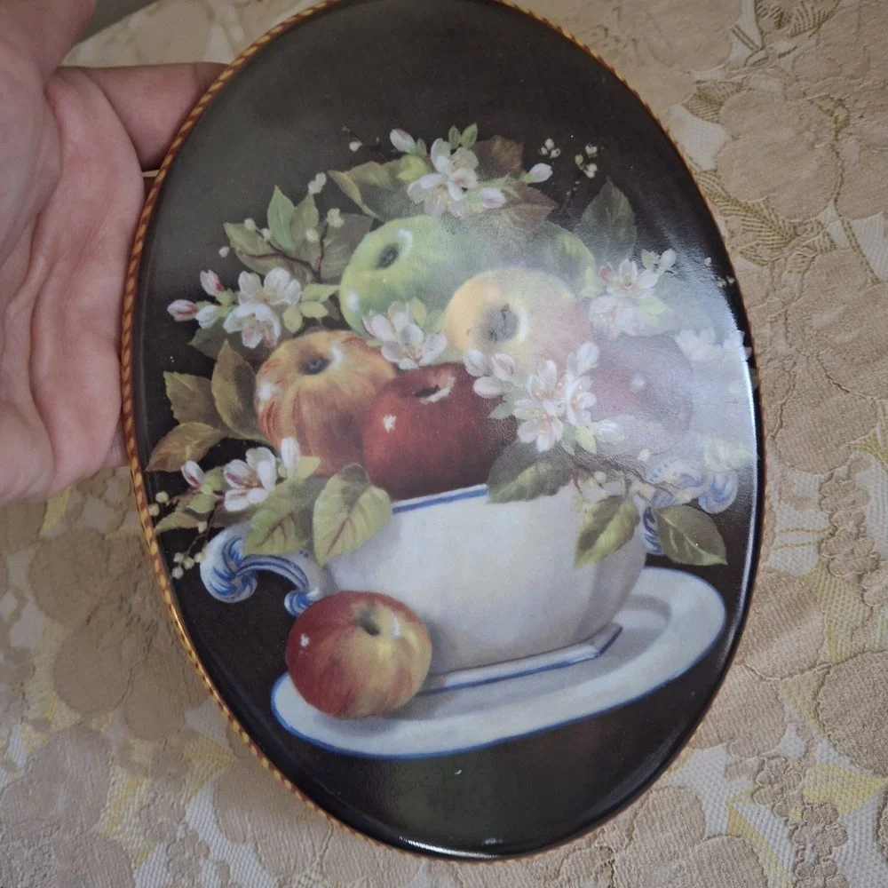 Fine Porcelain Coleccion Beatriz Manzanas Decorative Wall Plaque France